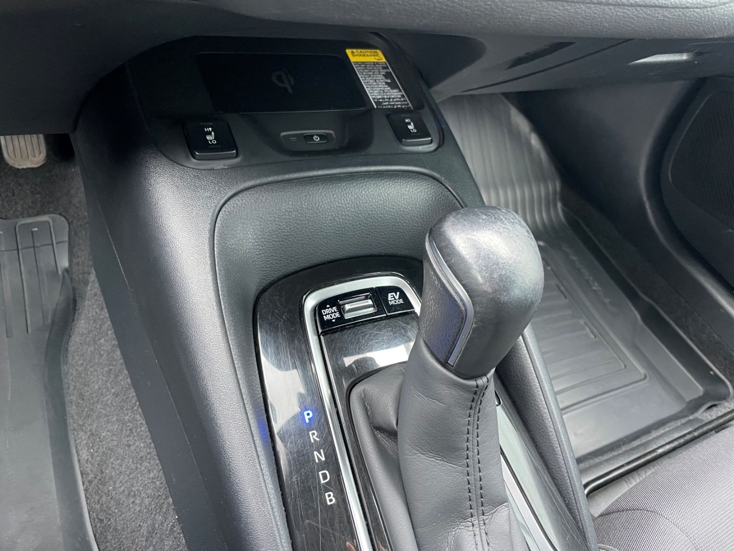 Fahrzeugabbildung Toyota Corolla Hybrid LED Verkehrszeichenerk HeadUpDis