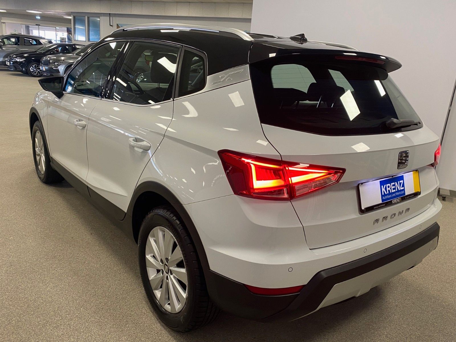Fahrzeugabbildung SEAT Arona 1.0 TSI Start&Stop XCELLENCE+TEMPOMAT+PDC
