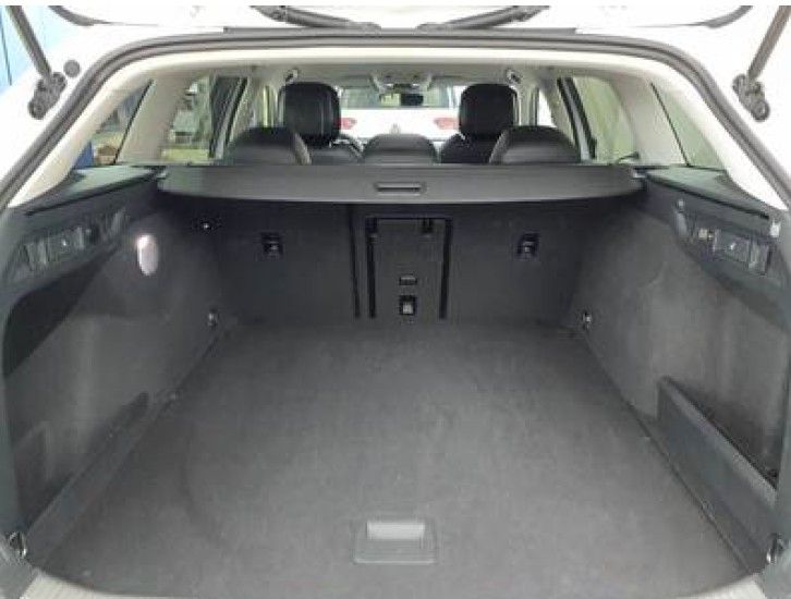 Volkswagen Passat Variant - Bild 8