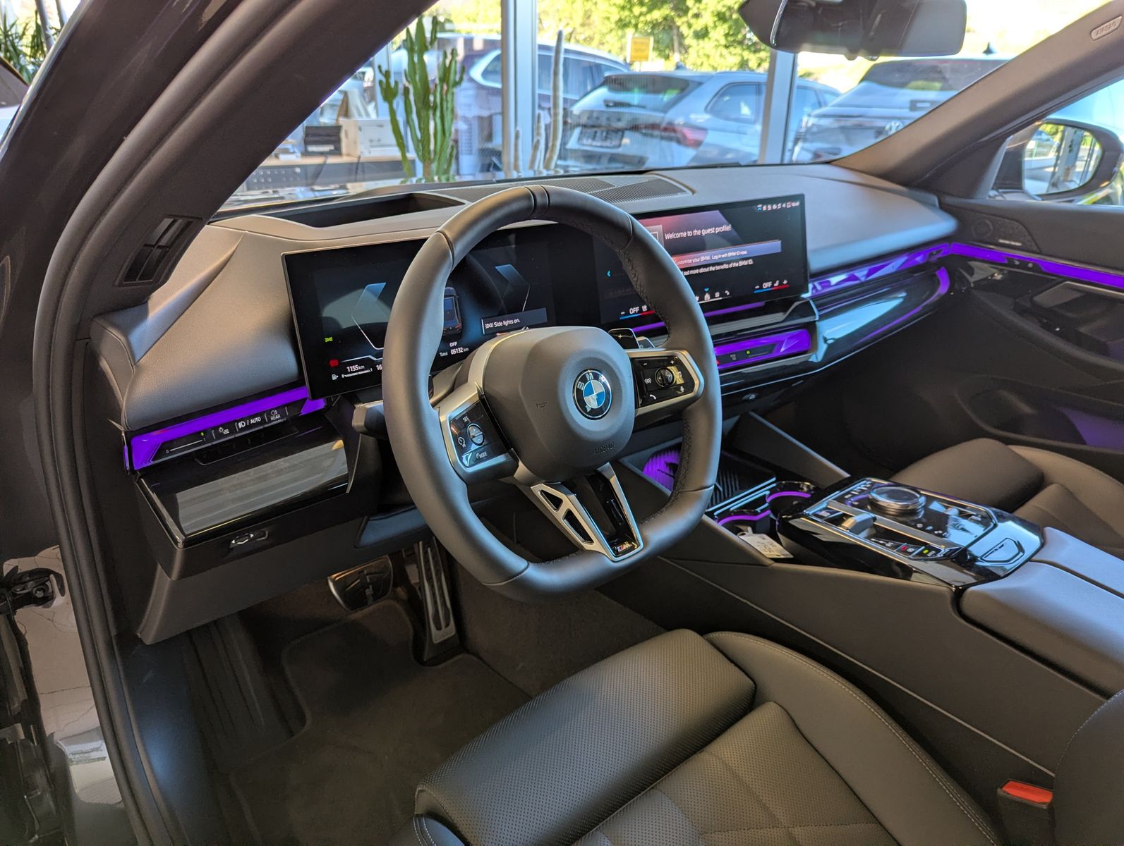 Fahrzeugabbildung BMW 540  d xD M-Sport PRO Pano Innov. Travel AHK 20"