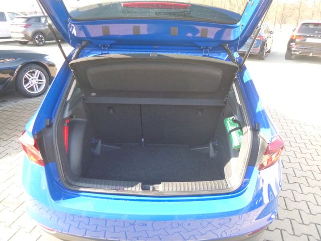 Fahrzeugabbildung Skoda Fabia 1.0l MPI Lim >LED-Licht/Sitzheiz<