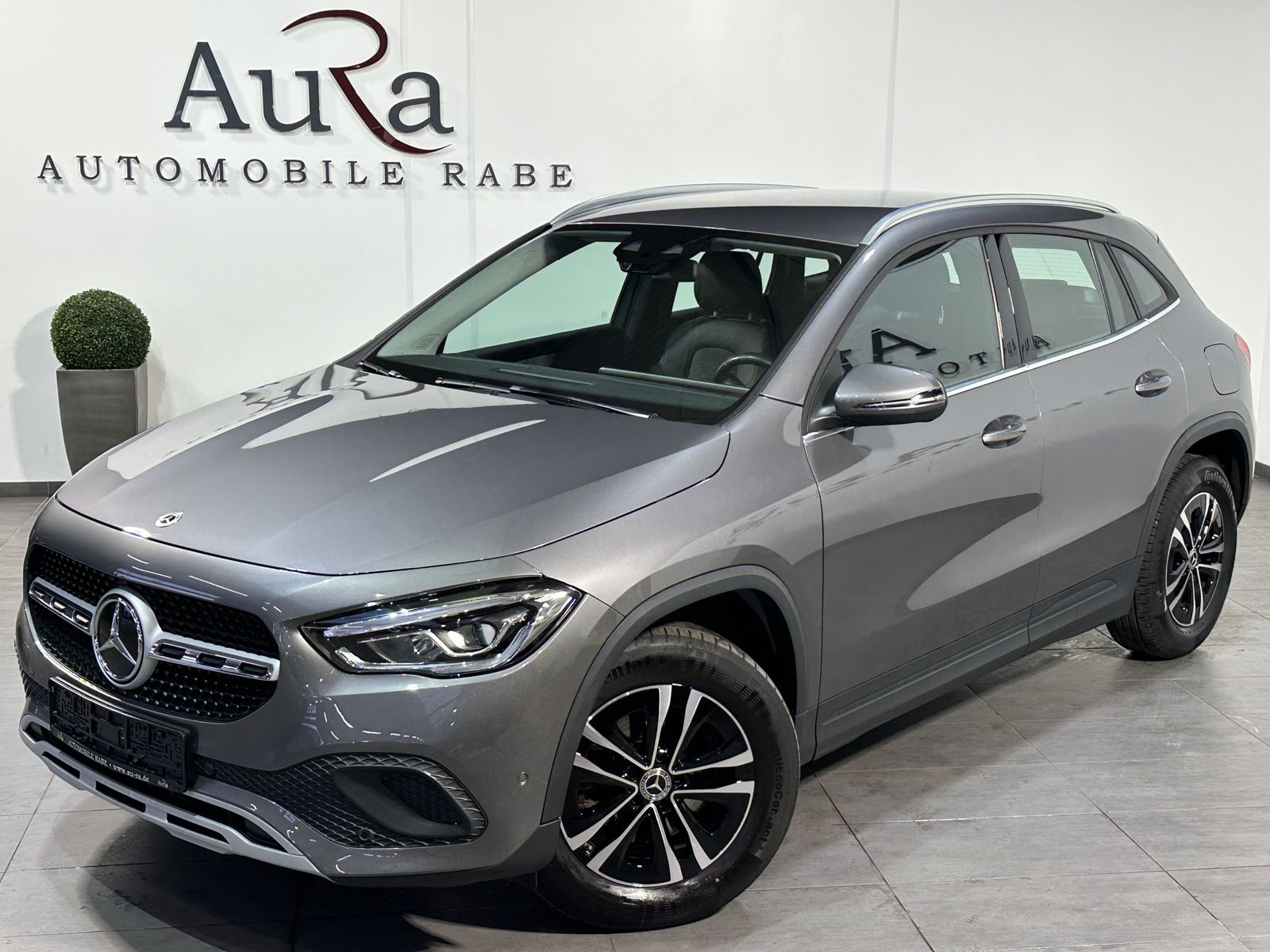 Fahrzeugabbildung Mercedes-Benz GLA 180d Style NAV+LED+WIDESCREEN+KAM+1HD+17ZOLL
