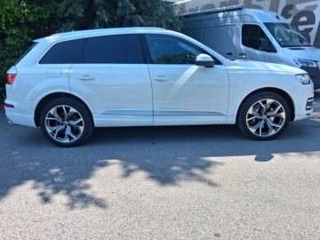 Audi Q7 - 8