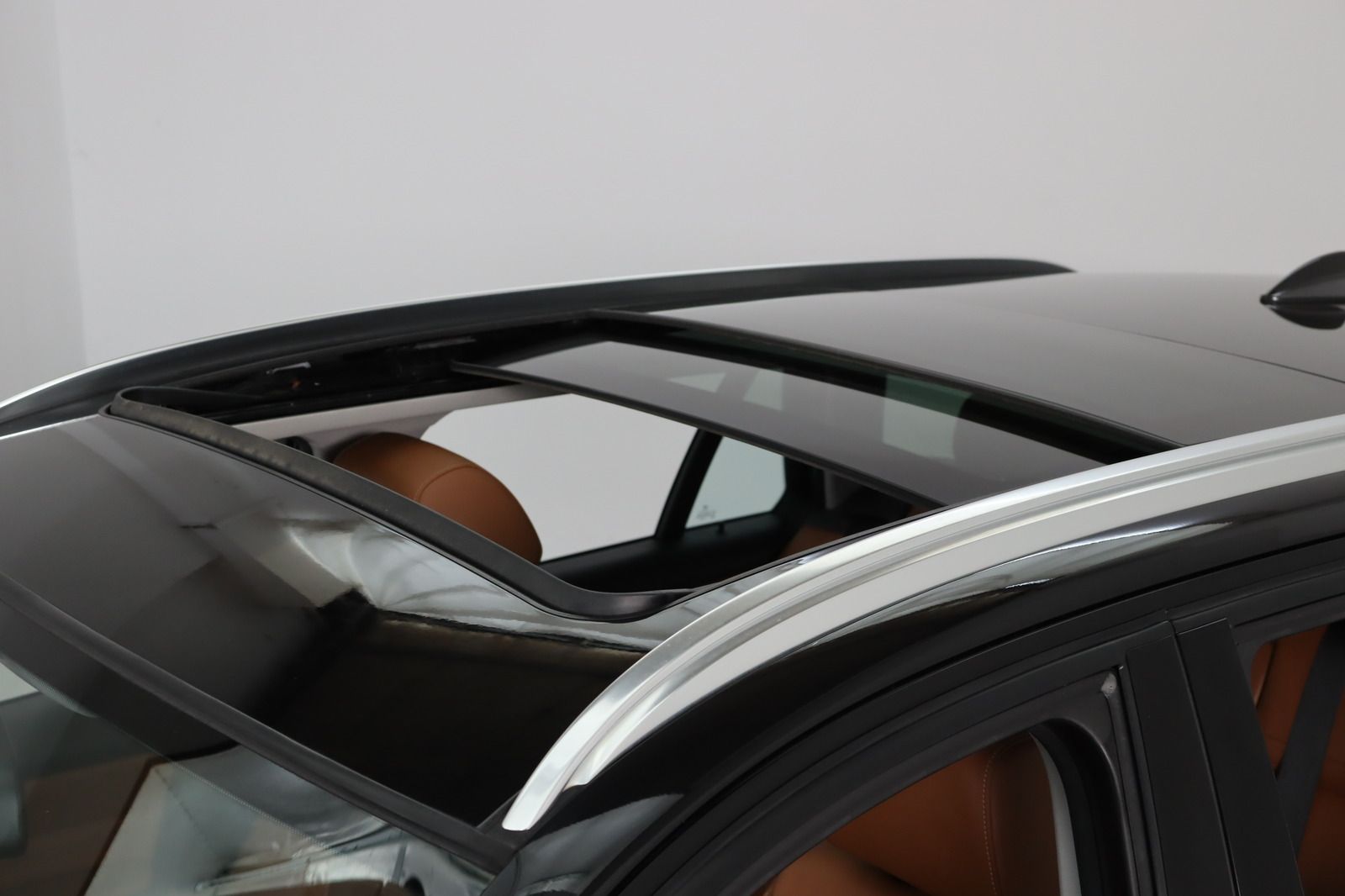 Fahrzeugabbildung BMW 318 i Touring * Xenon * Leder * Pano *