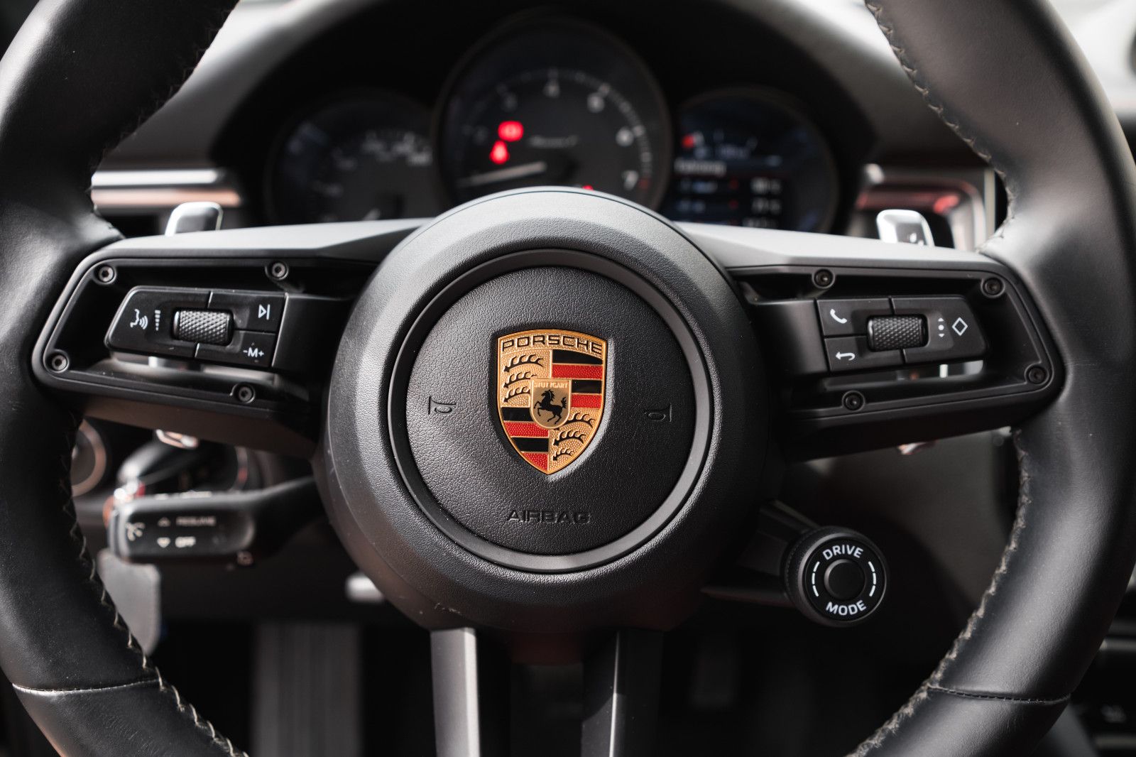 Fahrzeugabbildung Porsche Macan T-21 Zoll - el. Sitz m. Memory-Pano-360Kam