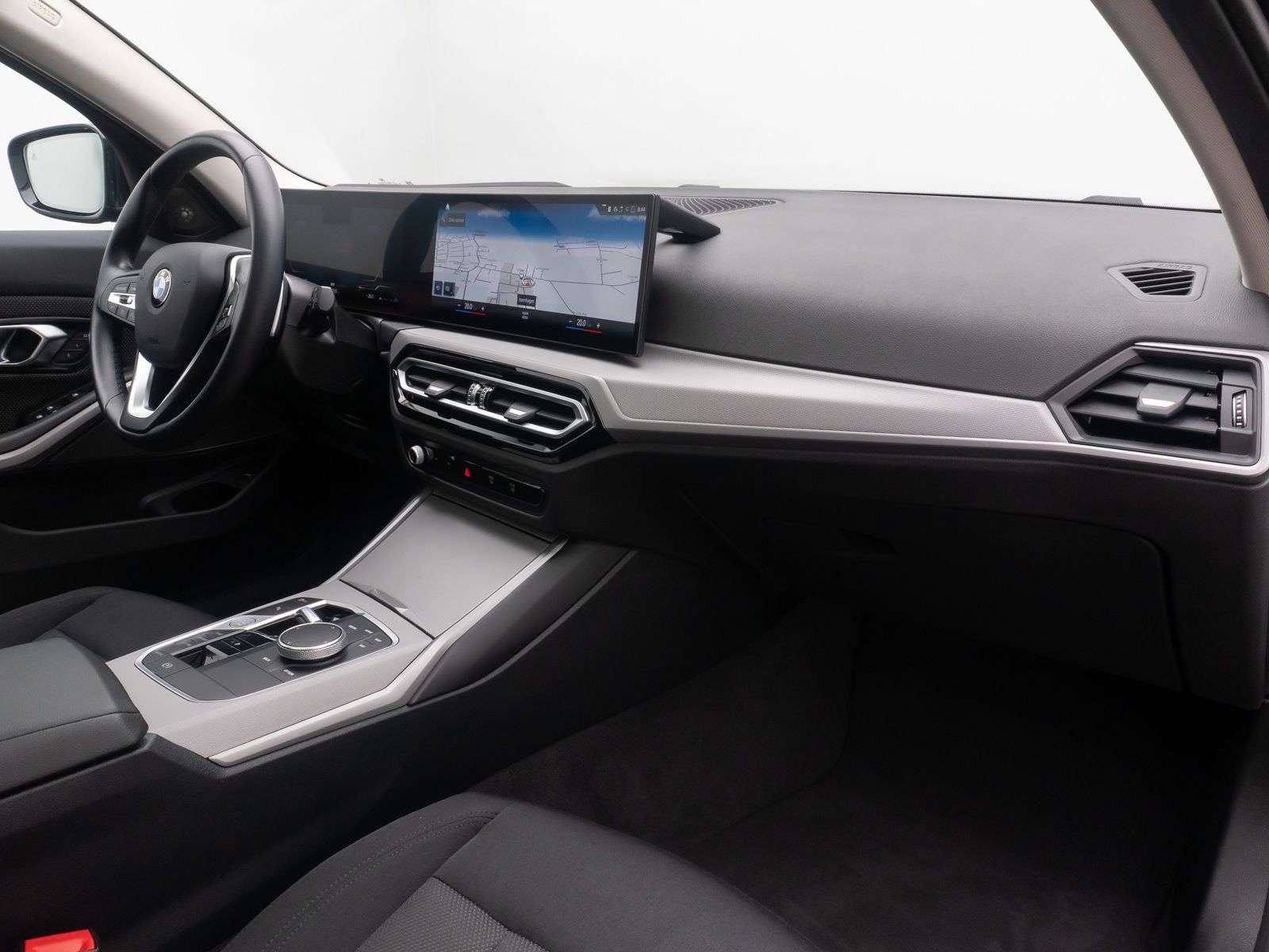 Fahrzeugabbildung BMW 320d xD Kamera DAB H/K Panorama HUD Ad.LED Sport