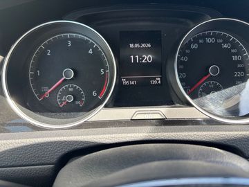 Volkswagen Golf - 12