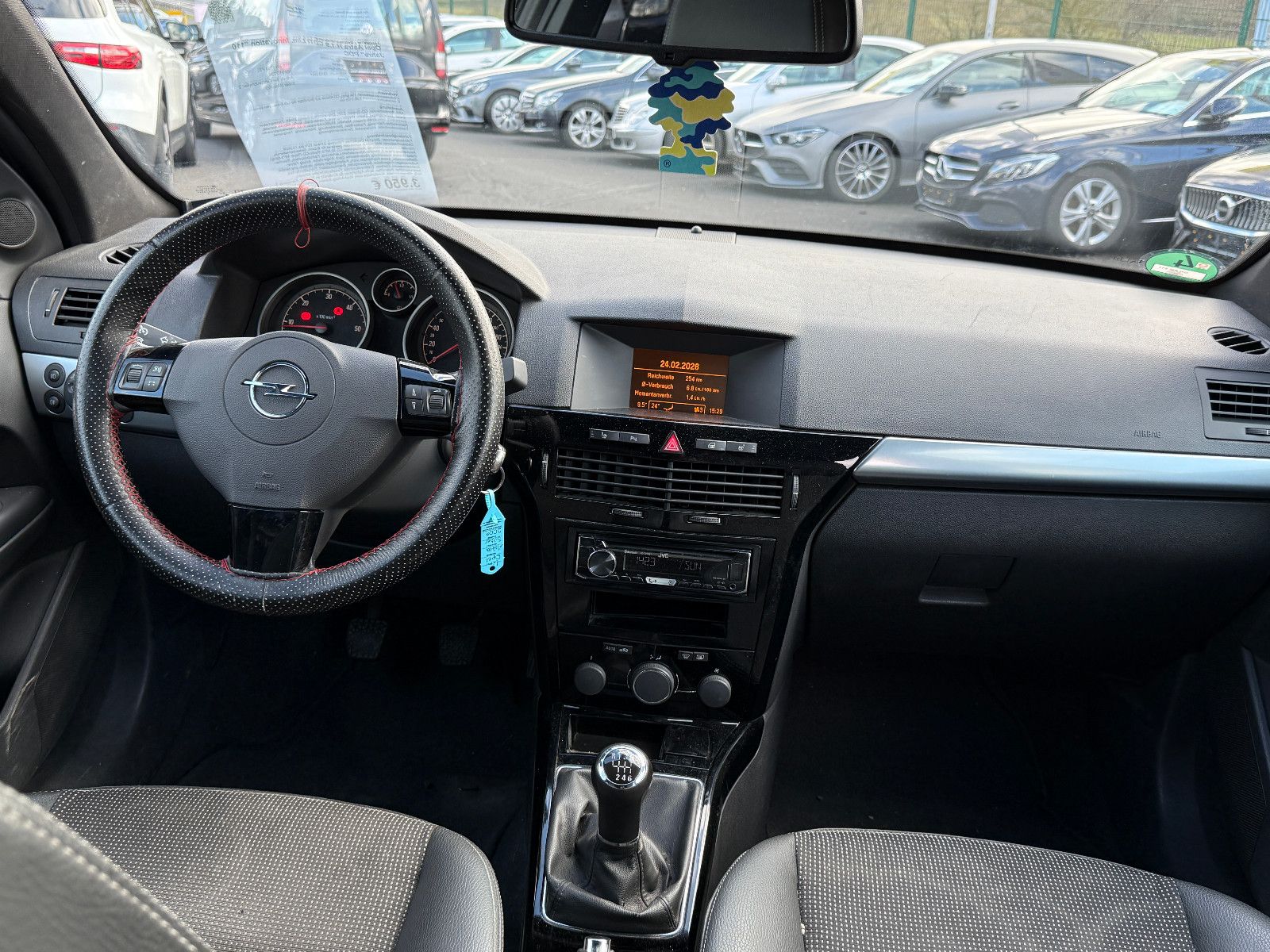 Fahrzeugabbildung Opel Astra H 1.9 CDTI Lim. Innovation "110 Jahre" PDC