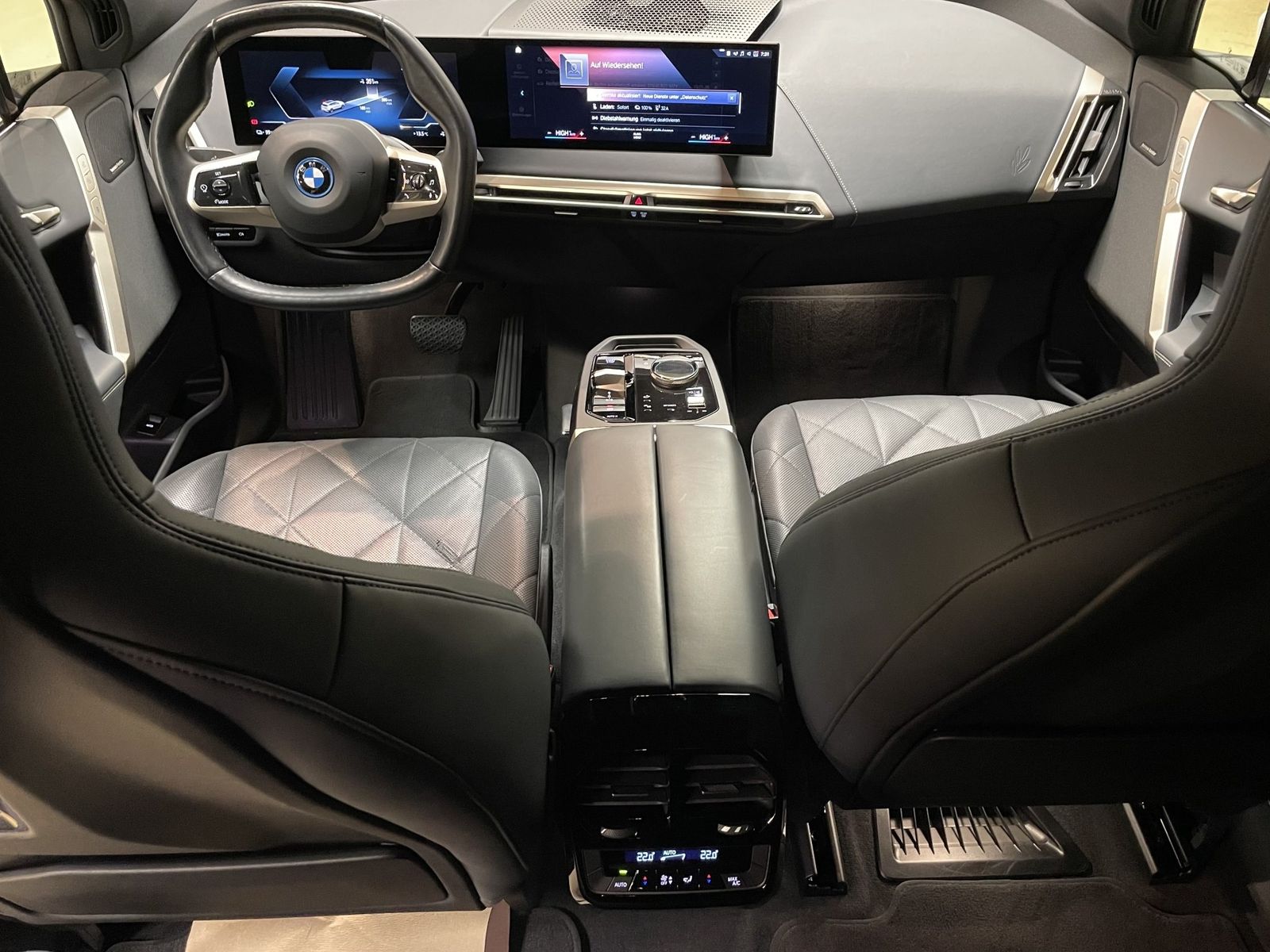 BMW iX - Bild 12