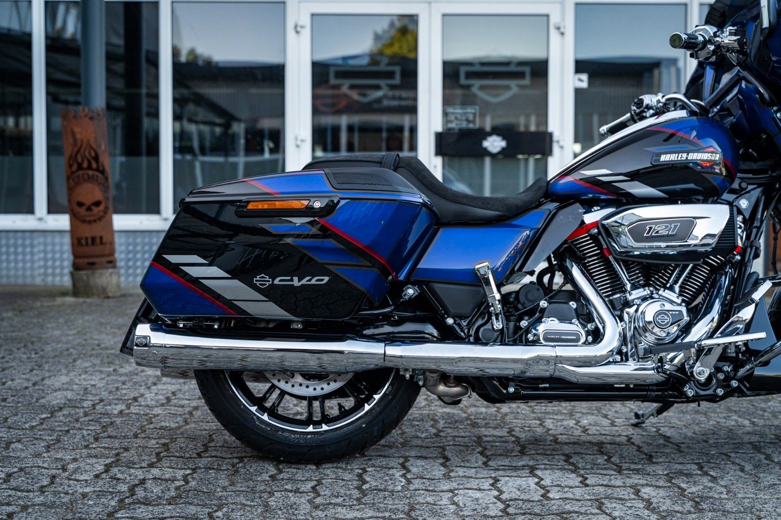 Fahrzeugabbildung Harley-Davidson CVO Street Glide  FLHXSE 121 CUI MY25 - VOR ORT