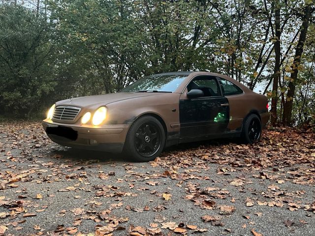 Mercedes-Benz Mercedes W208 Clk 320 TÜV