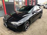 Alfa Romeo Giulia VELOCE 2.0 16V Turbo - Alfa Romeo Giulia: Veloce