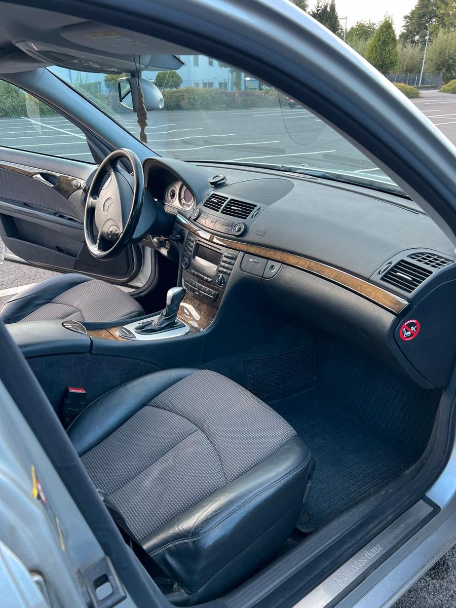 Mercedes-Benz E280 2004 — photo 10