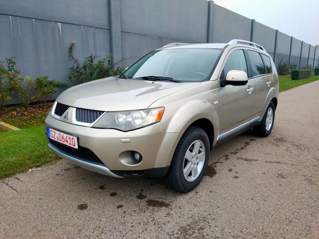 Mitsubishi Outlander 2.2 DI-D Intense