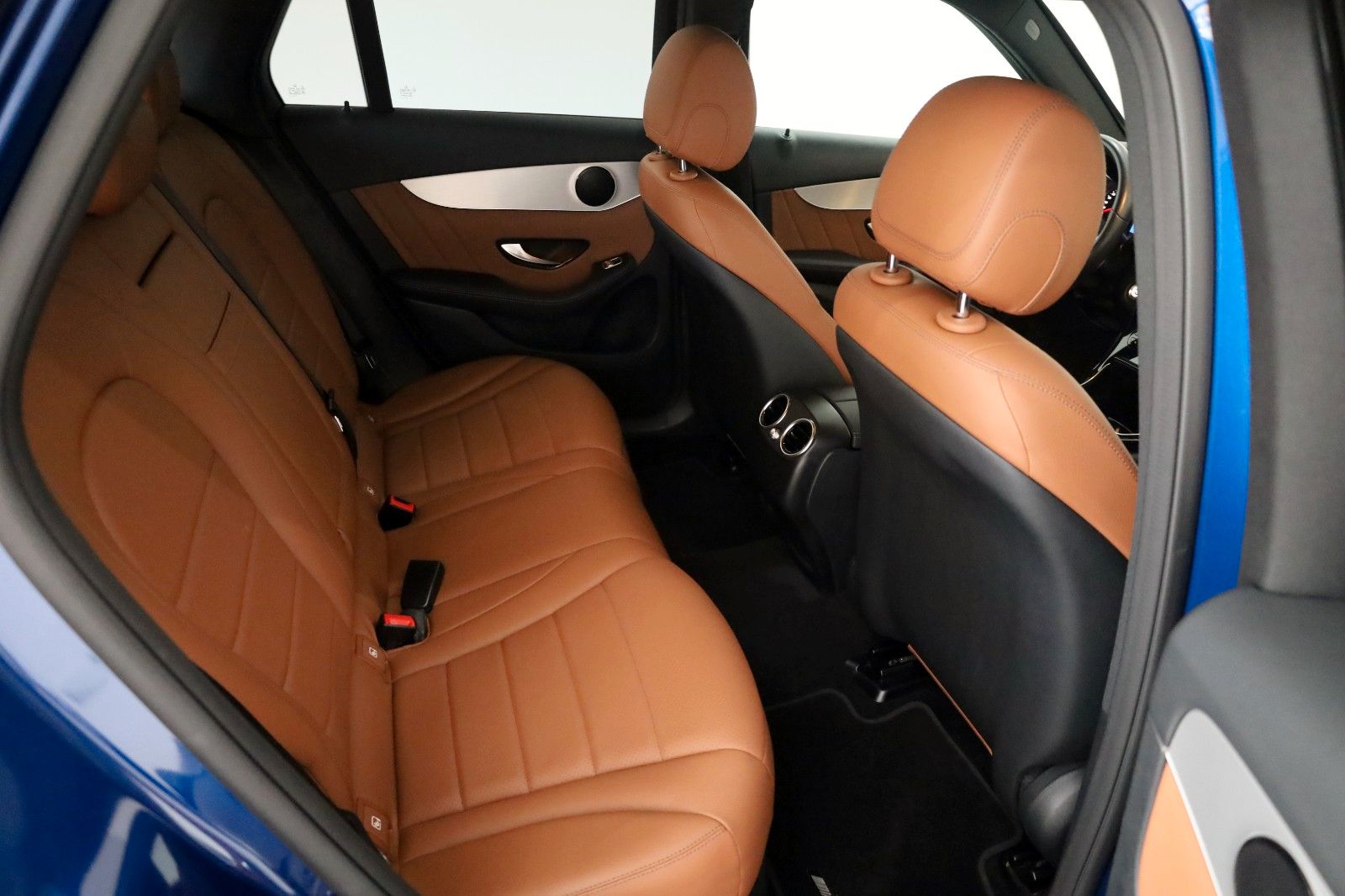 Fahrzeugabbildung Mercedes-Benz GLC 300 4M AMG Line Leder,Navi,LED,Panorama,AHK