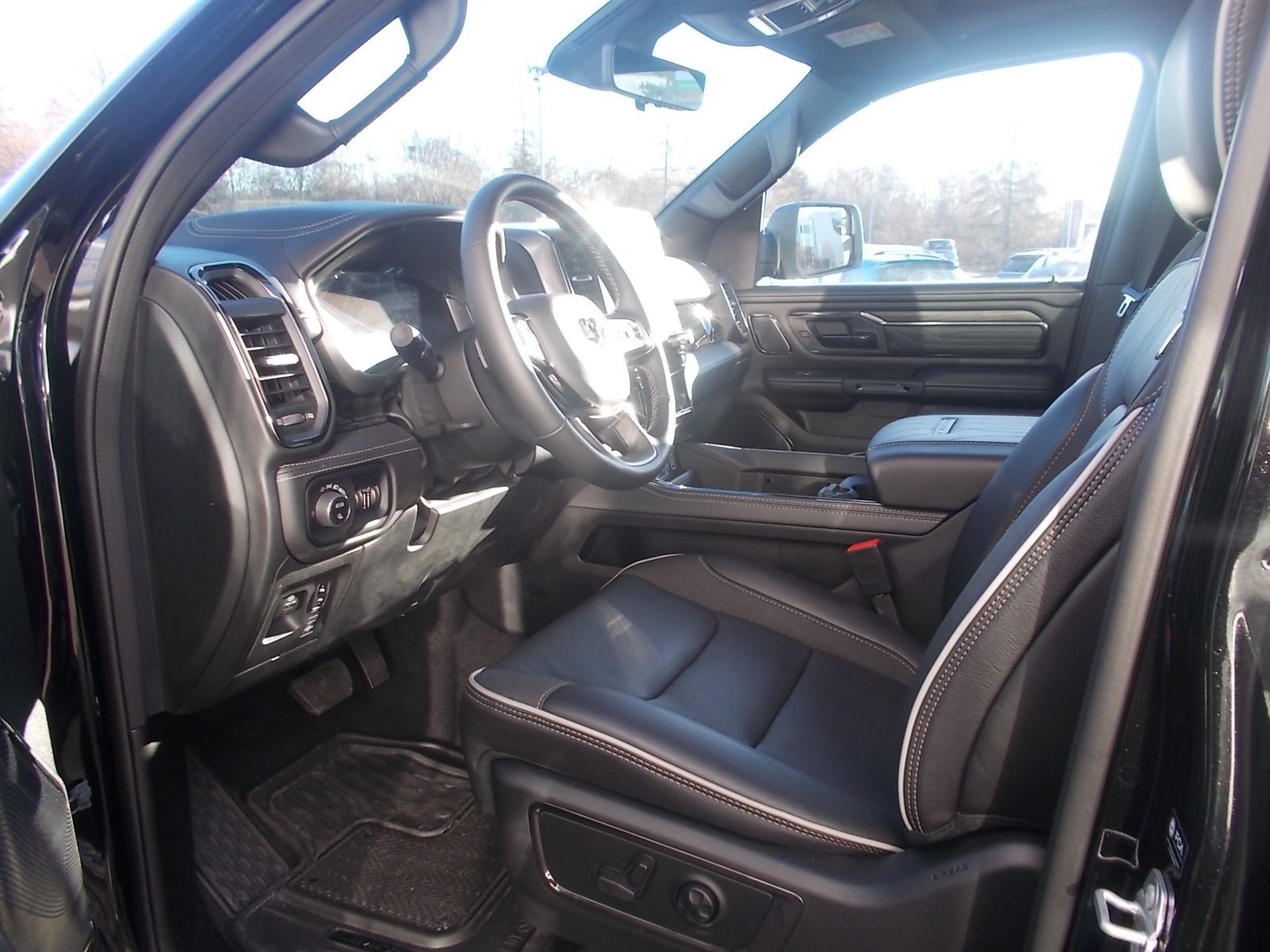 Fahrzeugabbildung Dodge RAM 1500 Limited Night 3.0 l I6 HO 100