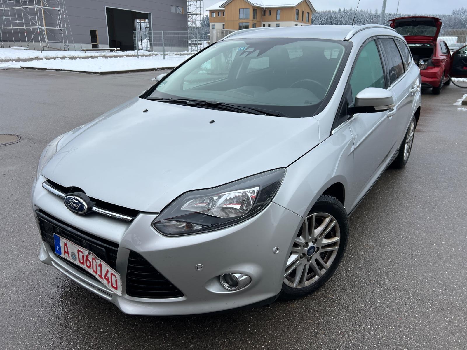 Ford Focus Titanium 2.0 Diesel - Automatik - Keyless!