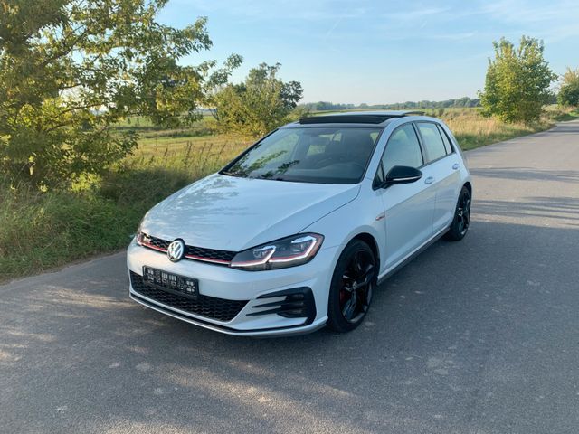 Volkswagen Golf 2.0 TSI GTI