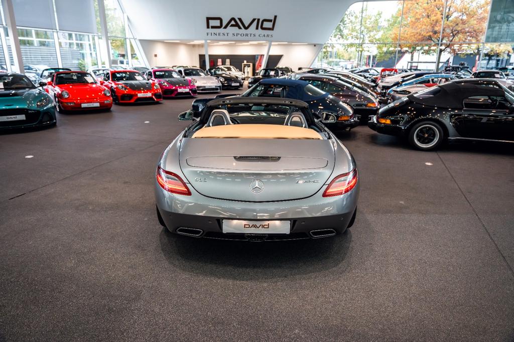 Mercedes-Benz SLS AMG