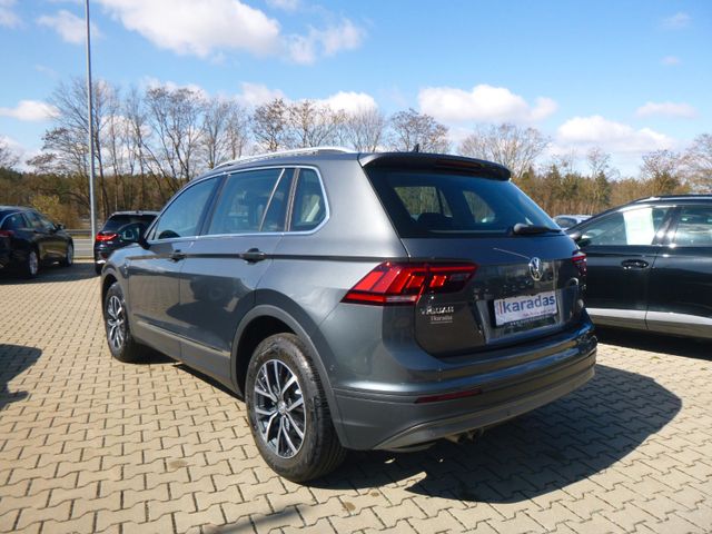 Fahrzeugabbildung Volkswagen Tiguan 2,0 TDI 4Motion >AUT/KAM/NAV/SHZ/ACC<
