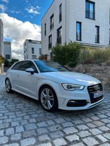 Audi A3 2.0 TDI 3x S-line Carplay/Android Scheckheft! - Audi A3 mit Diesel-Antrieb: Weiß, Limousine