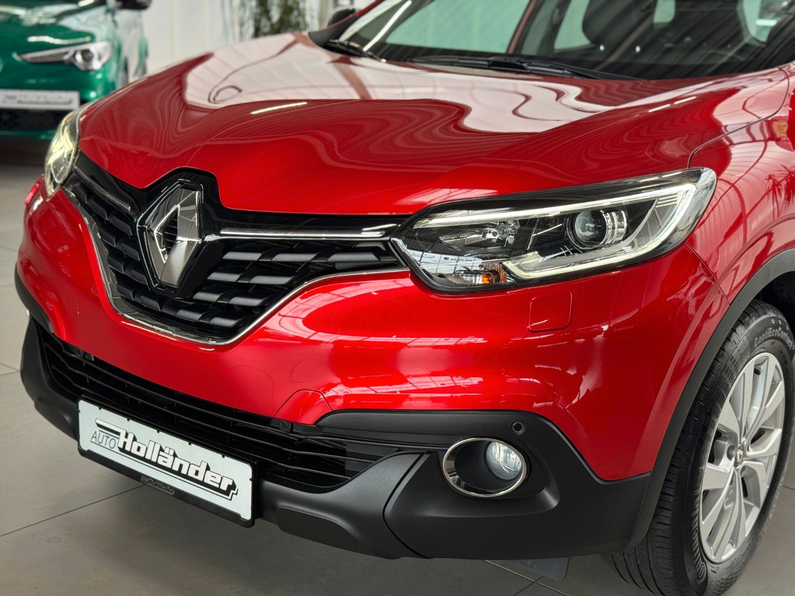 Fahrzeugabbildung Renault Kadjar 1.3 TCe 140 Limited "AHK Kamera DeLuxe"