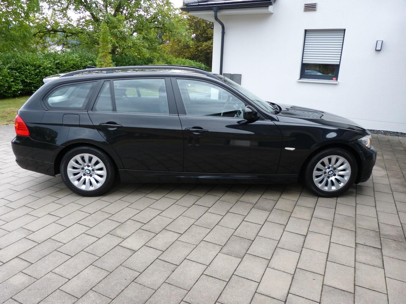 BMW 320 2009 — engine 1.995 cm³, 177 HP (130kW)