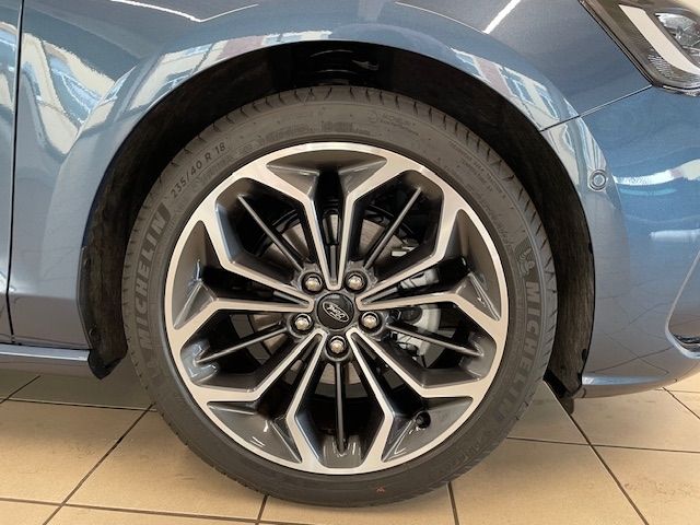 Fahrzeugabbildung Ford Focus Turnier ST-Line X B&O 18'' LED ACC Kamera