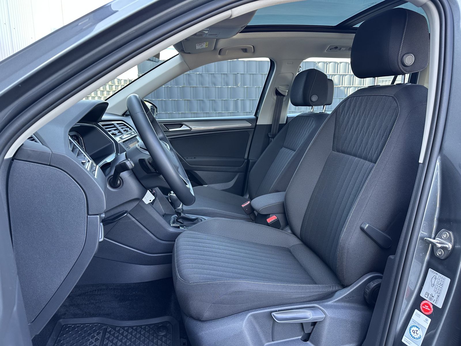 Fahrzeugabbildung Volkswagen Tiguan Allspace Life NAV+LED+PANO+HEAD-UP+18ZOLL