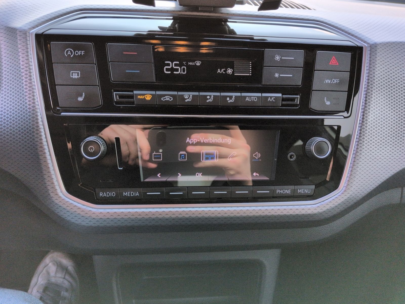 up! 1.0 Active MAPS&MORE+SHZ+LANE-ASSIST+KLIMA