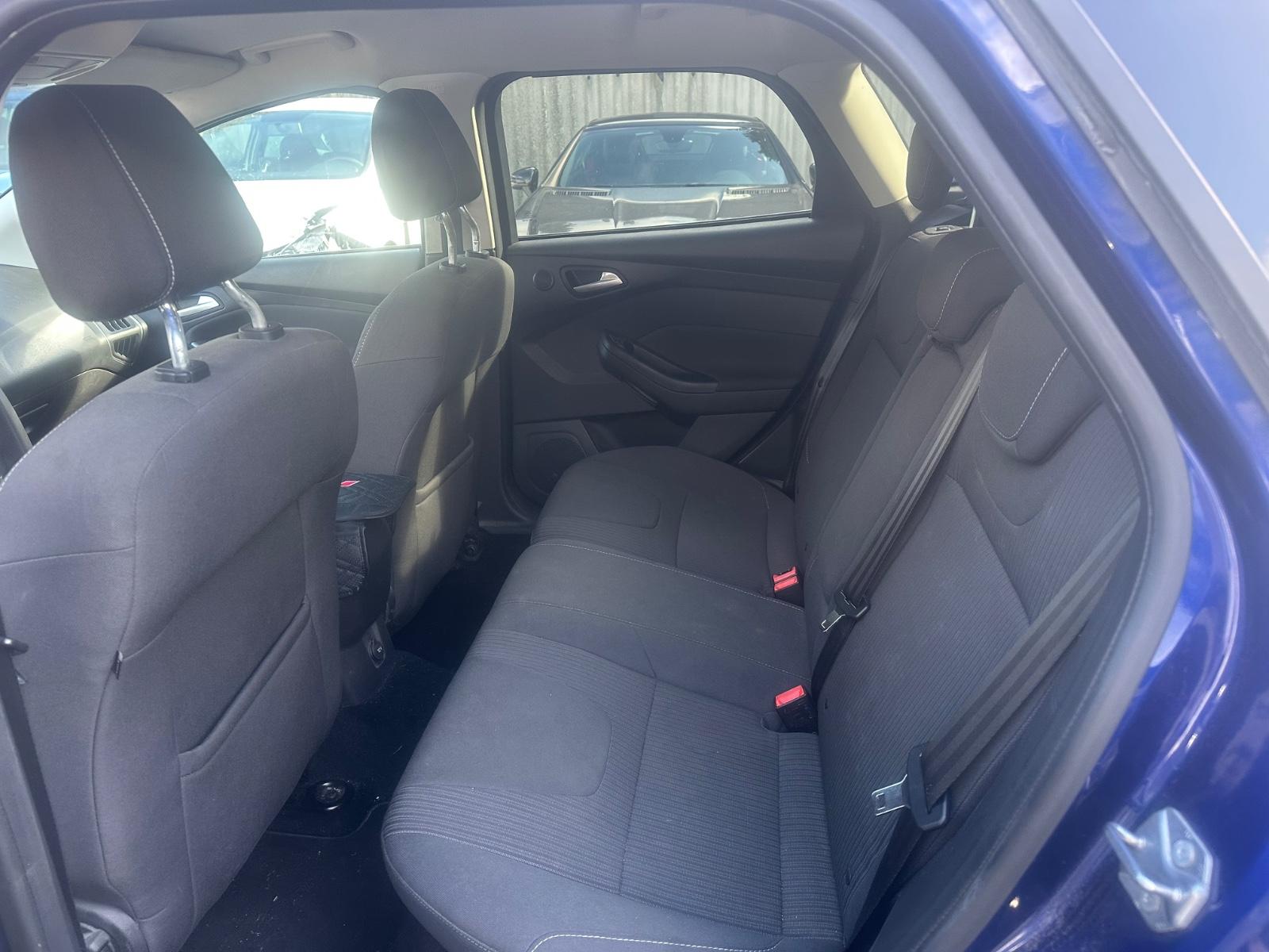 Ford Focus 2014 — photo 8