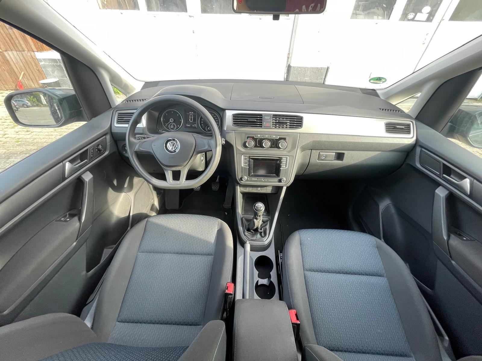 Volkswagen Caddy PKW-Rollstuhltampe