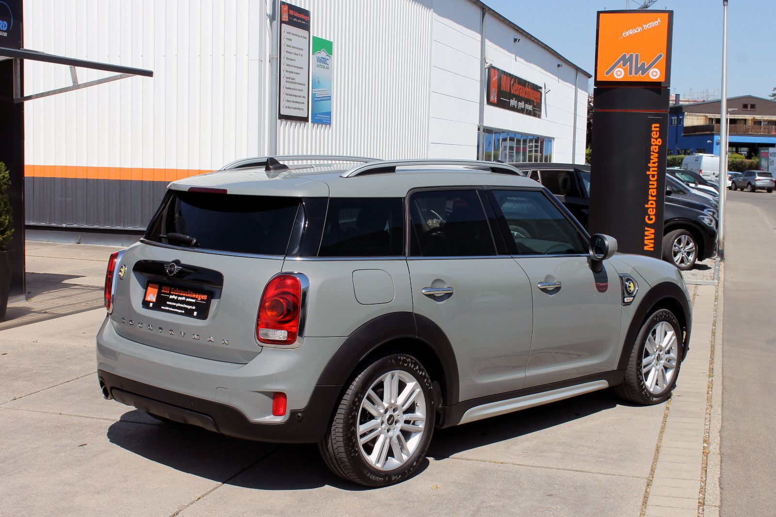 Fahrzeugabbildung MINI Cooper SE Countryman All4 Steptr. LED PDC Temp.