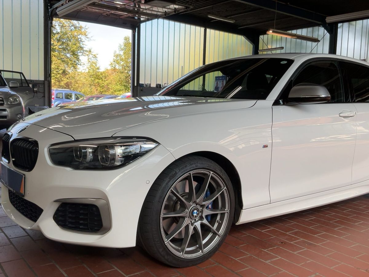 Fahrzeugabbildung BMW M140i xDrive Special Edition|M-PERFORMANCE|1.HD