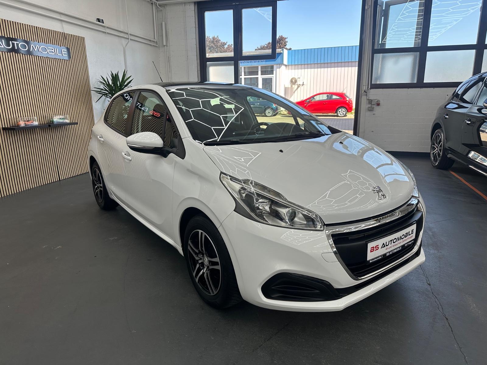 Peugeot 208 Active 1.2 Ltr **70tkm** Panorama-Dach