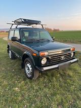 Lada Niva 4x4 Taiga 1,9t AHK TÜV - Lada Taiga von privat