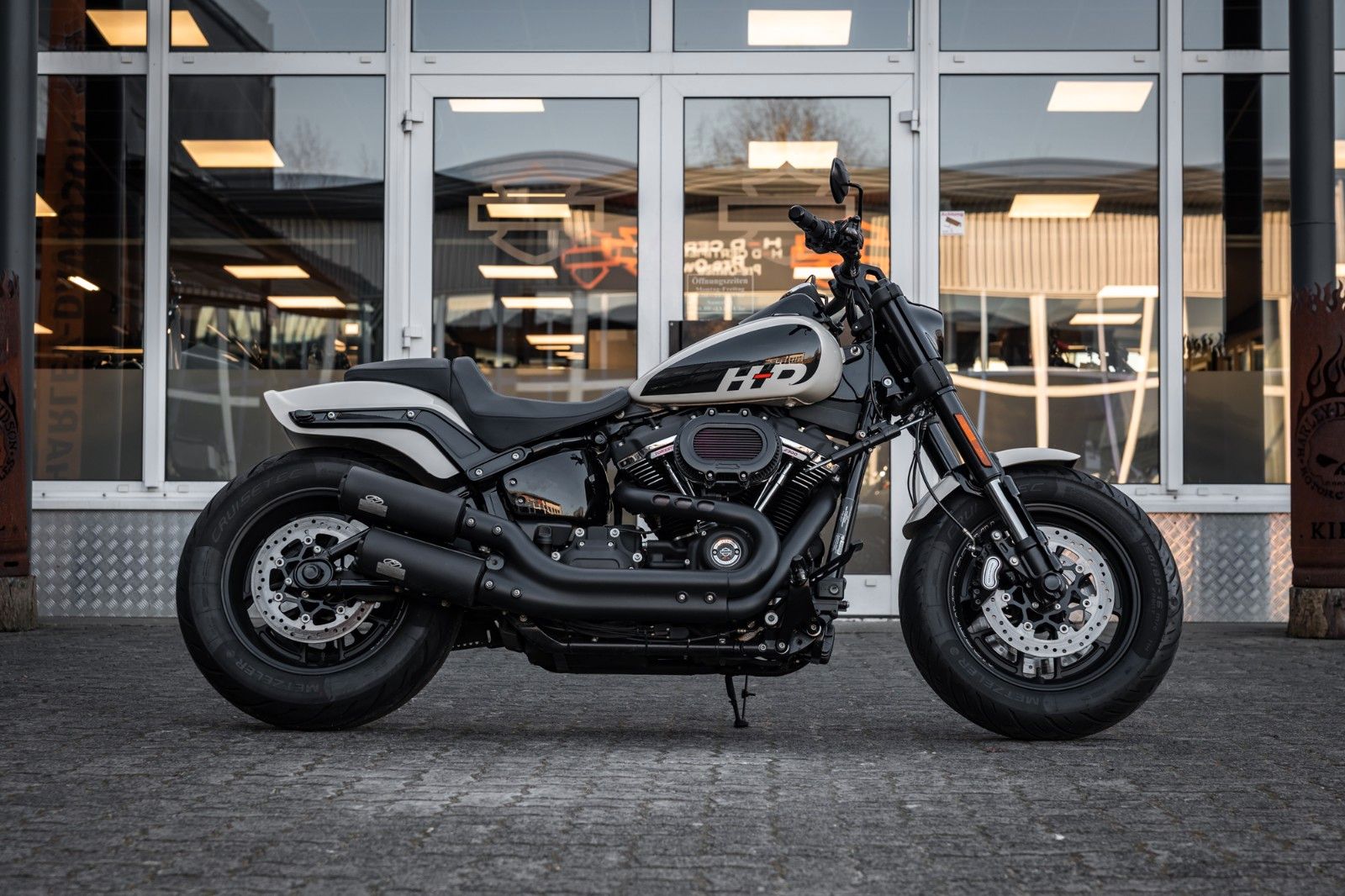 Fahrzeugabbildung Harley-Davidson FXFBS FAT BOB 140 CUI SOFTAIL - TORXSTER  JEKILL