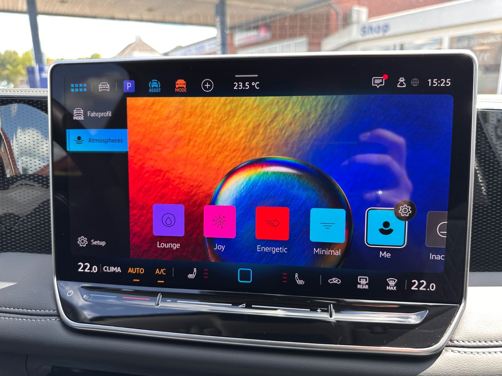 Fahrzeugabbildung Volkswagen Tiguan 1.5 eTSI Life DSG ACC/LED/RFK/SHZG
