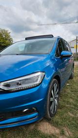 Volkswagen Touran 1.4 TSI Highline 7-SITZ+PANO+LED+ACC+AHK - VW Touran Gebrauchtwagen in Dresden