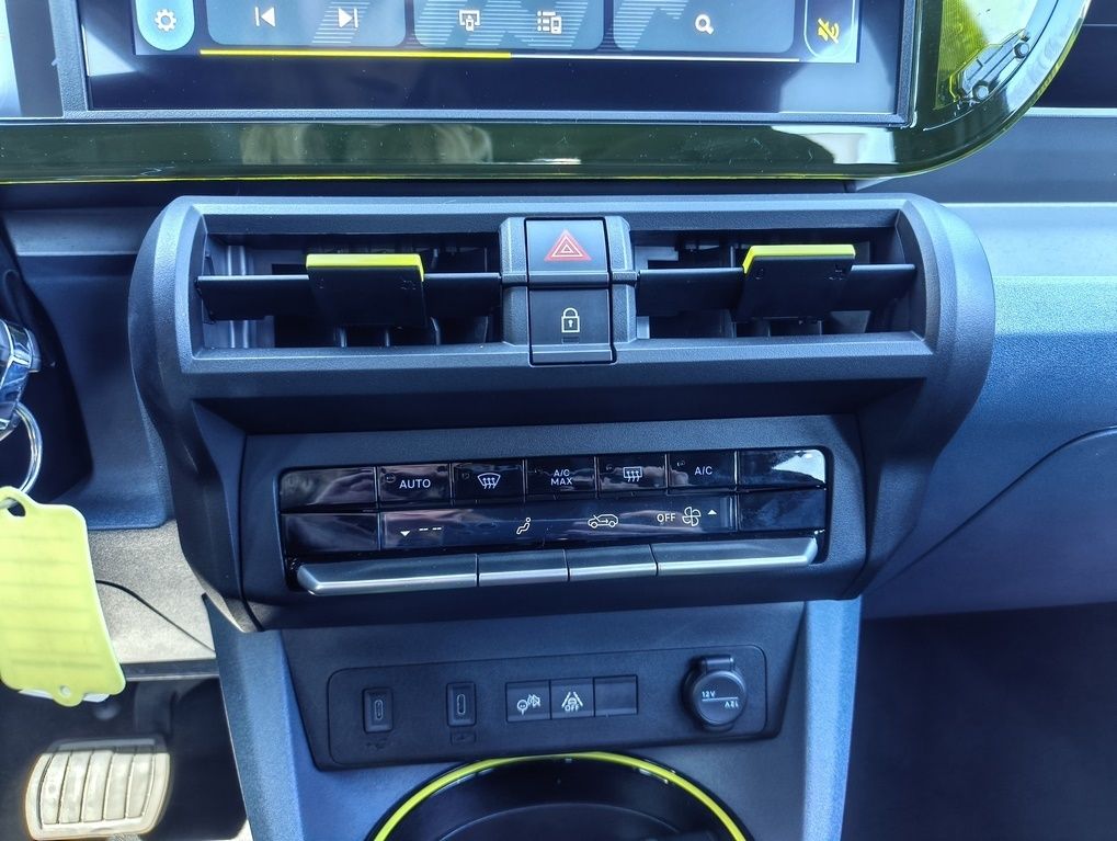 Fahrzeugabbildung Fiat Grande Panda ICON Hybrid 1.2 eDCT