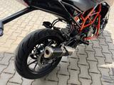 KTM Duke 390 - KTM DUKE 390