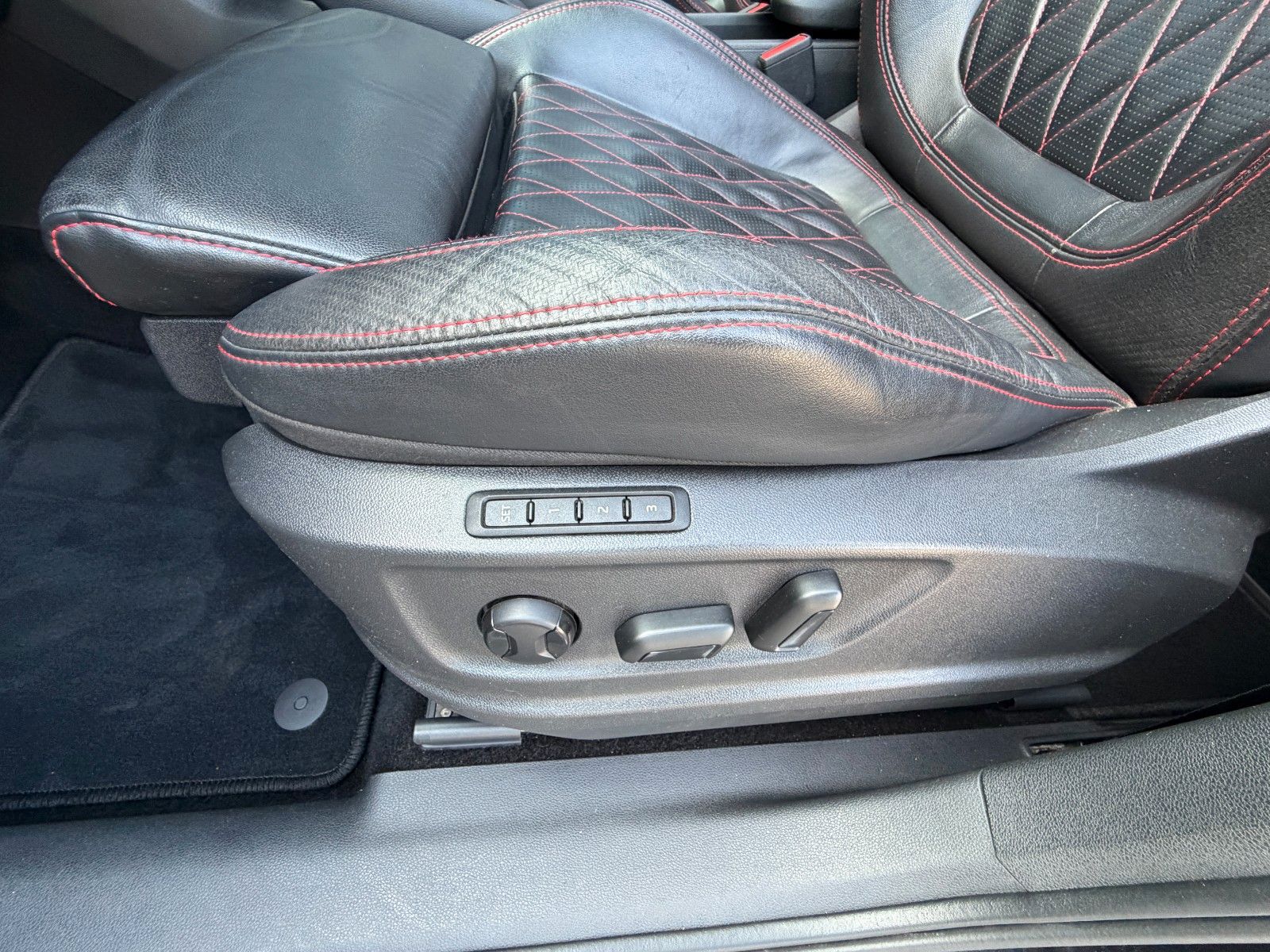 Skoda Kodiaq 2,0TSi RS 4x4 FL Pano AHK Leder Standhz foto 20