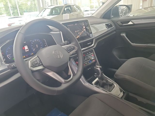 Fahrzeugabbildung Volkswagen T-Roc  1.5 TSI DSG Style AHK LED NAVI PDC SHZ