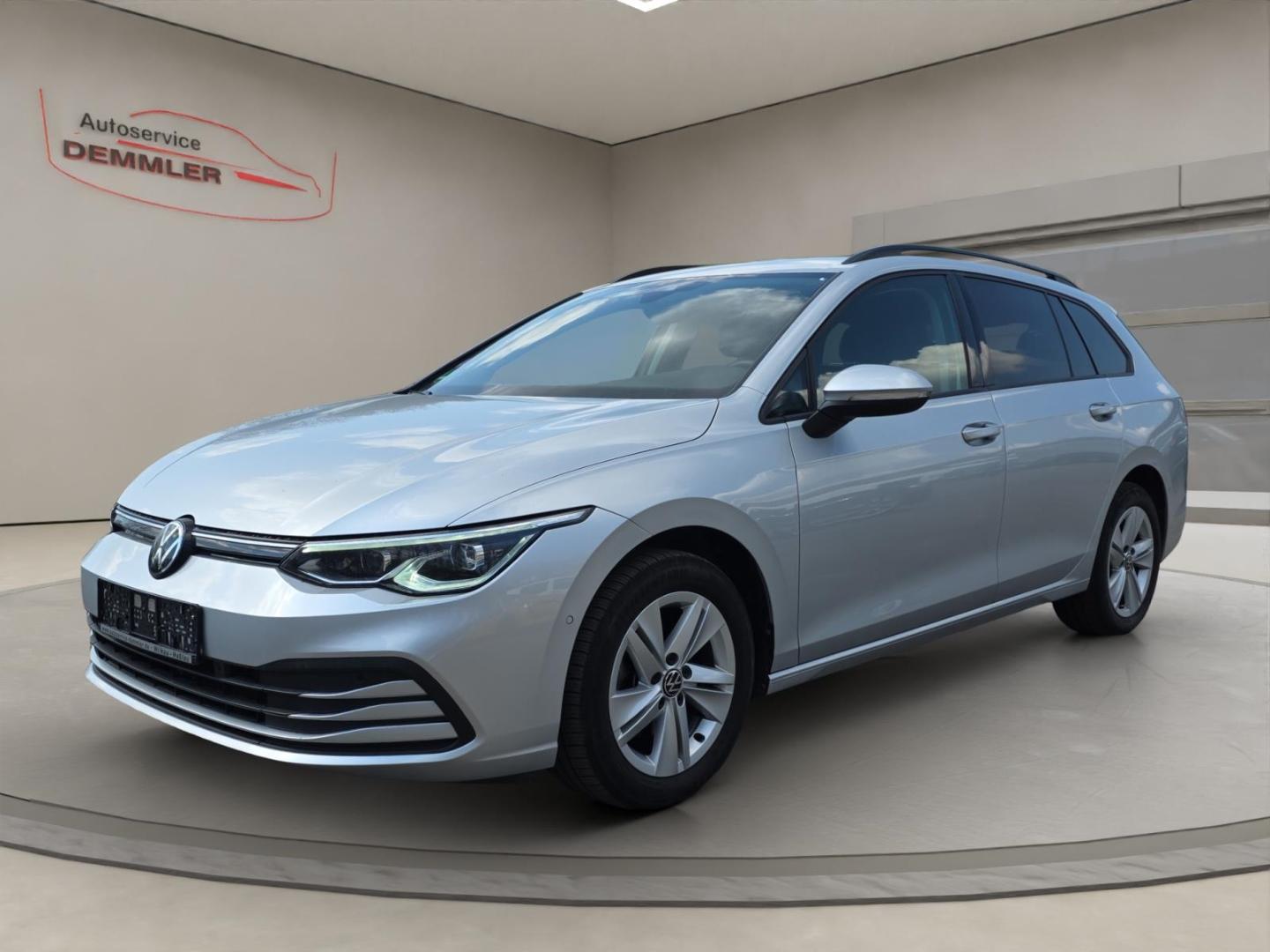 Volkswagen Golf VIII eTSI DSG, IQ-Light,LED,Navi,Rückfahrk.