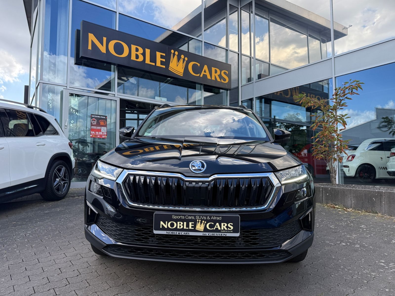 Fahrzeugabbildung SKODA KAROQ 1.5 TSI DSG AHK AMB LED NAVI