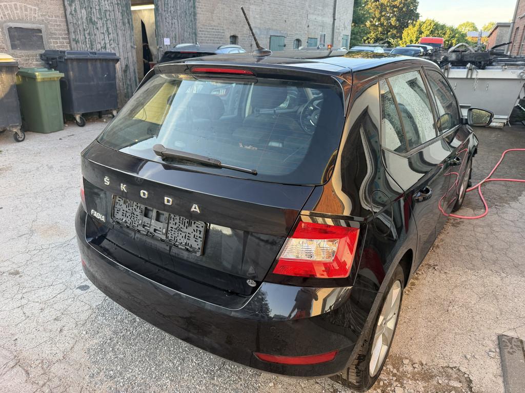 Skoda Fabia 1.0 TSI Active KLIMA FACELIFT, миниатюра 4