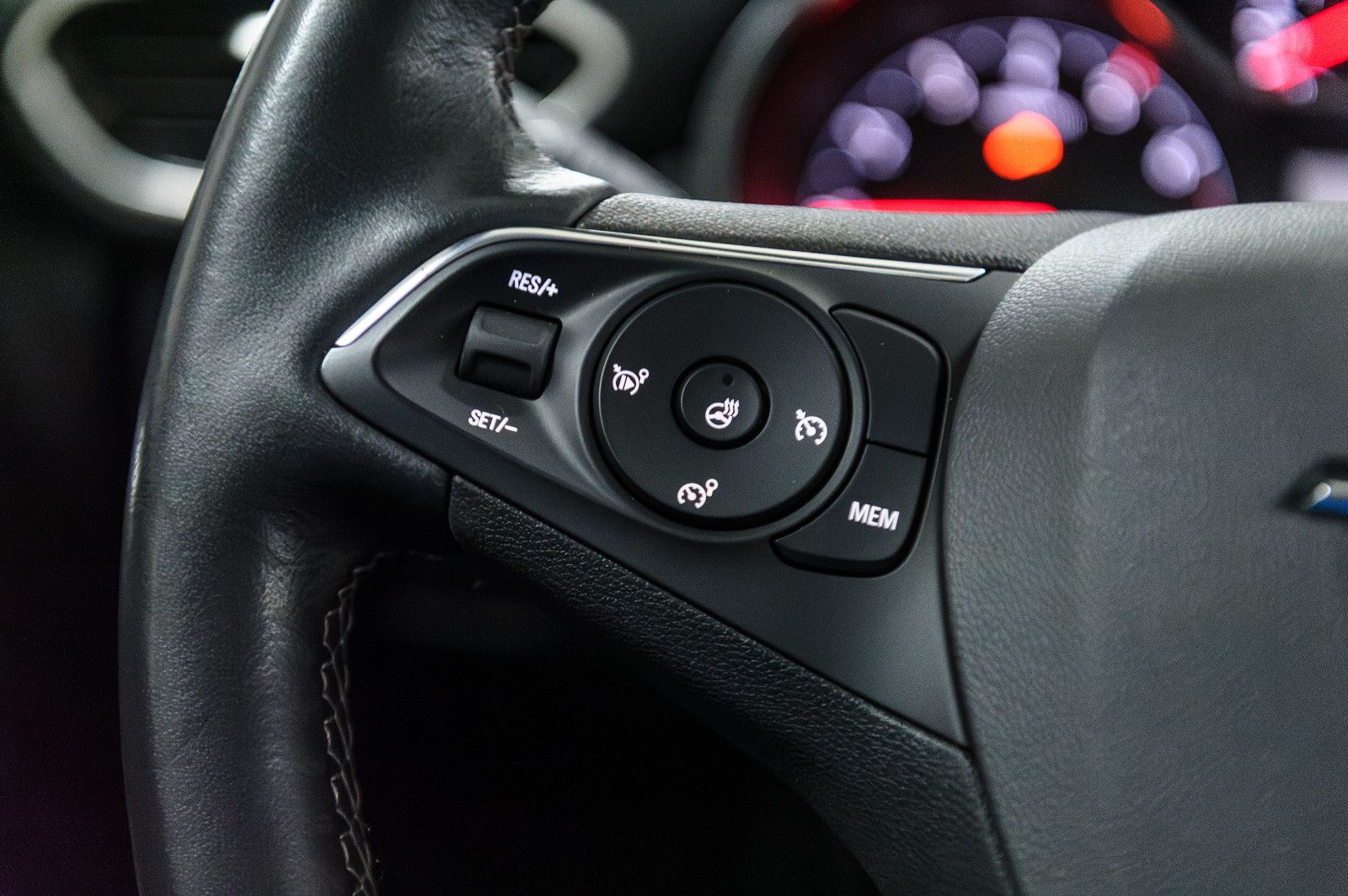 Fahrzeugabbildung Opel Crossland Elegance +LED +SHZ +Kamera