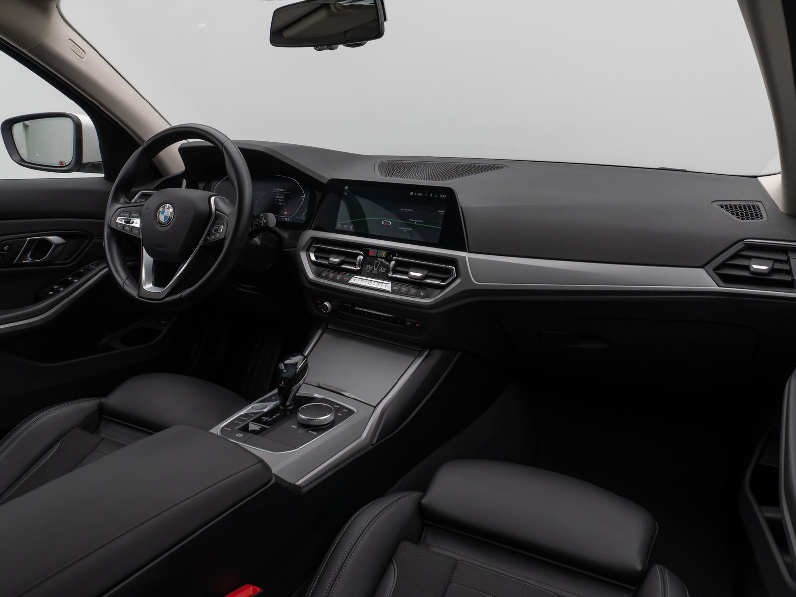 Fahrzeugabbildung BMW 320d xD DAB CockPitPro Stop&Go Alarm PDC Sport