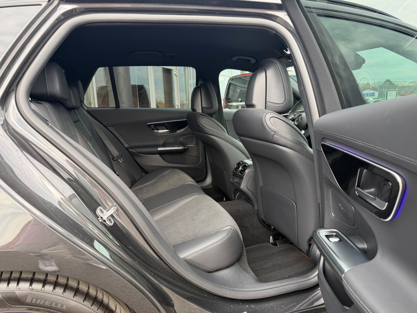 Fahrzeugabbildung Mercedes-Benz C 220 T d 4M AMG Night+AHK+Ambiente+TOTW+Winterp