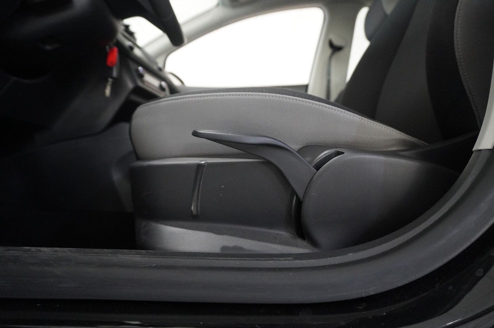 Fahrzeugabbildung SEAT Ibiza 1.4 TDI STYLE 5-TÜR NAVI/TEMP./PDC/NEBEL